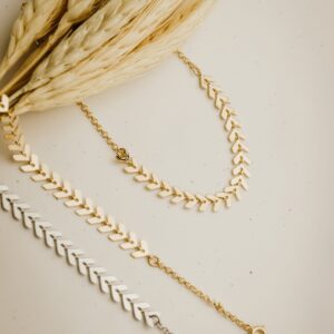 Pulseira Folhinhas Banhada a Ouro 18k