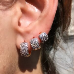 Argola 5 Fileiras de Zircônias Banhada a Ouro 18k
