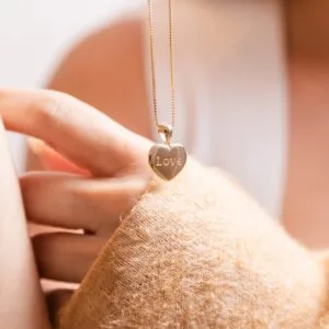 Colar Love Banhado a Ouro 18k